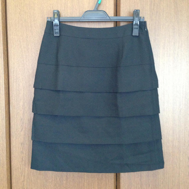 INED(イネド)のINEDティアードスカート レディースのスカート(ひざ丈スカート)の商品写真