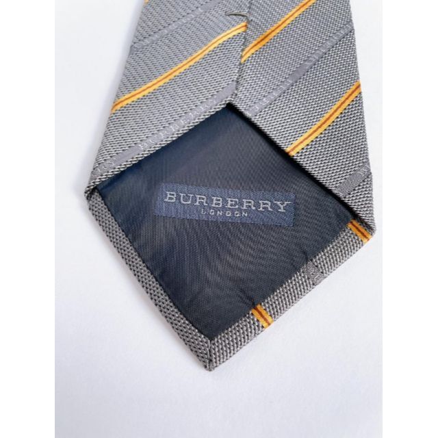 BURBERRY(バーバリー)の【正規品・美品・クリーニング済！】BURBERRY　バーバリー　ネクタイ　肉厚 メンズのファッション小物(ネクタイ)の商品写真