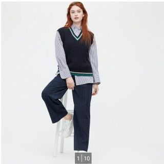 ユニクロ(UNIQLO)の美品 ユニクロ タックワイドパンツ M(カジュアルパンツ)