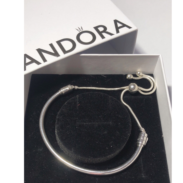 PANDORA(パンドラ)のパンドラmoments slider bangleブレスレット レディースのアクセサリー(ブレスレット/バングル)の商品写真