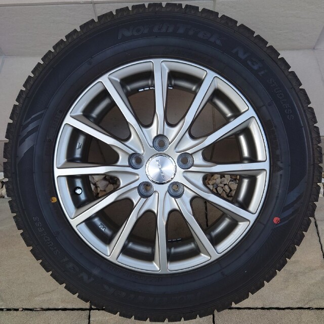 プリウス　195/65R15 2021年製　オートバックス　スタッドレス