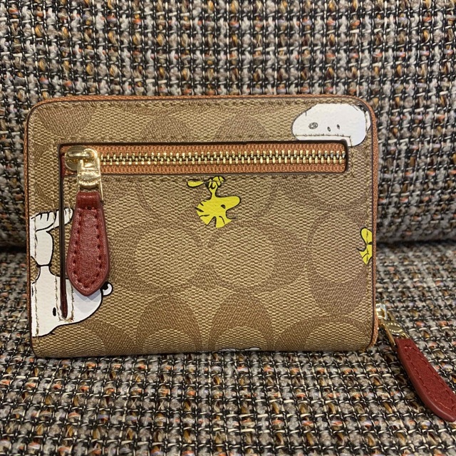 COACH(コーチ)のルビー様専用　付属品なし　704 コーチ　スヌーピー　ウッドストックコラボ レディースのファッション小物(財布)の商品写真