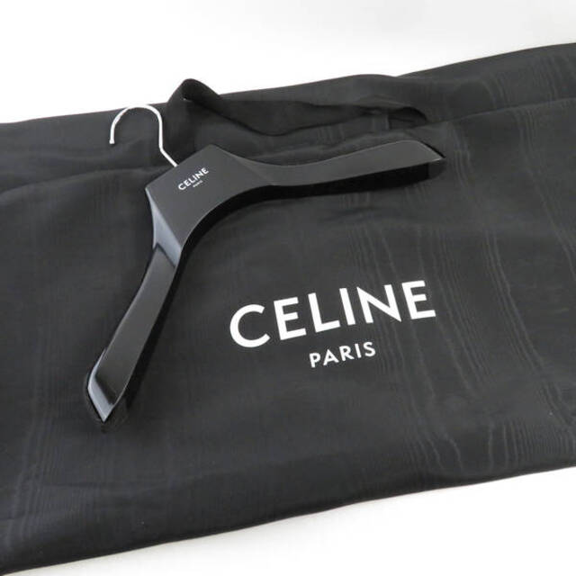 celine(セリーヌ)の未使用 CELINE セリーヌ 2V80I164I トリオンフ キルティング テディジャケット 1点 ブラック レーヨン100％ キルティング ボンバージャケット 中綿 レディース AM3815  レディースのジャケット/アウター(ロングコート)の商品写真