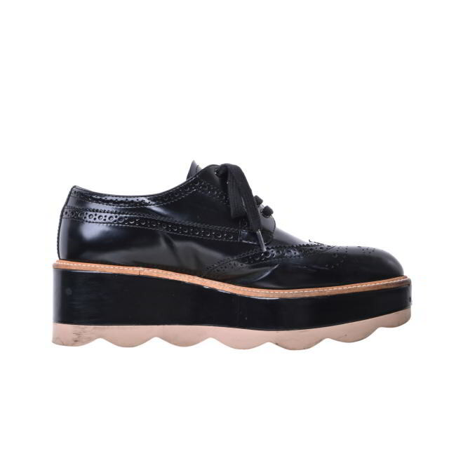 PRADA 厚底 ウィングチップ レザー シューズ PRADA 厚底 ウィングチップ レザー シューズ