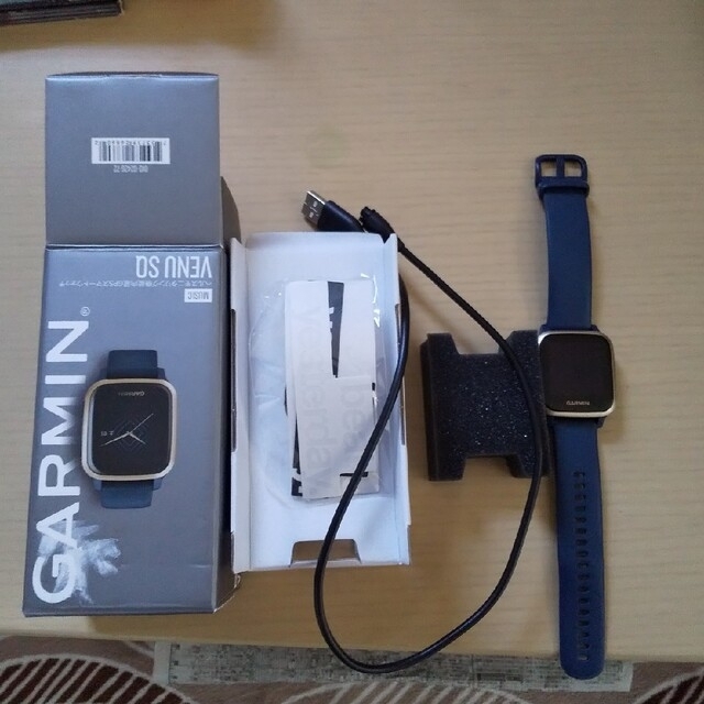 GARMIN venu sq music ネイビー 中古品 GARMIN venu sq music ネイビー 中古品