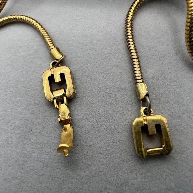 【お買い得】givenchy ネックレス