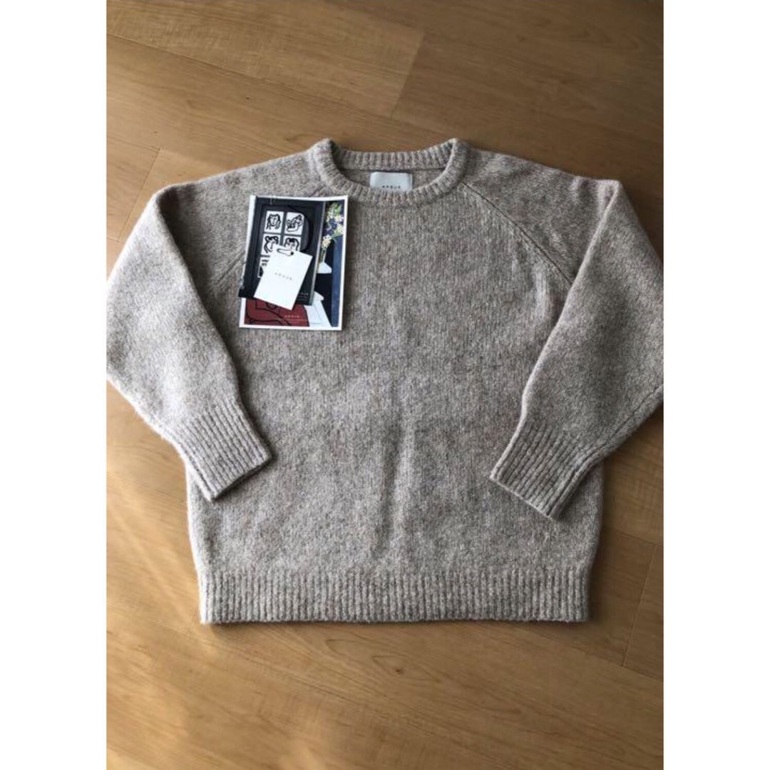 ARGUE(アギュー)のargue ALPACA YAK WOOL CLASSIC KNIT BEIGE レディースのトップス(ニット/セーター)の商品写真