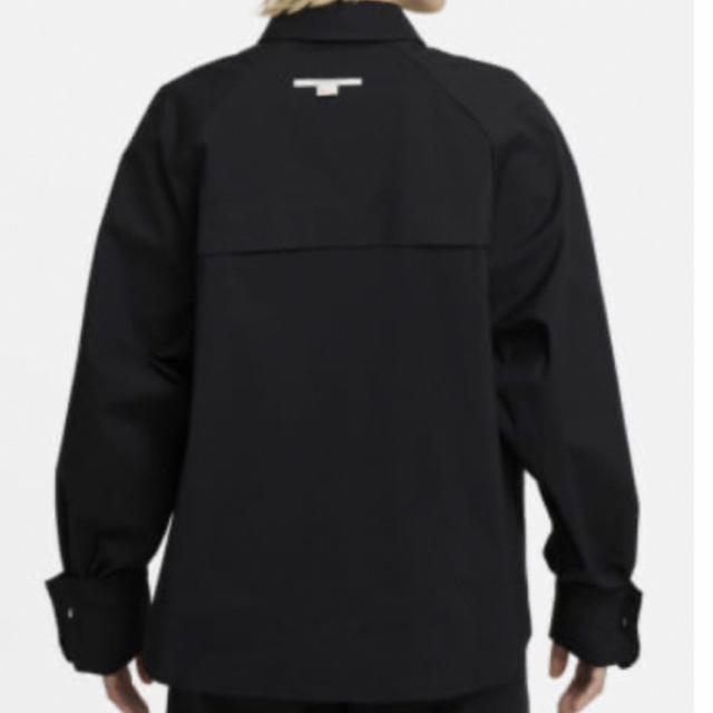 NIKE(ナイキ)のNIKEオーバーシャツ レディースのジャケット/アウター(その他)の商品写真