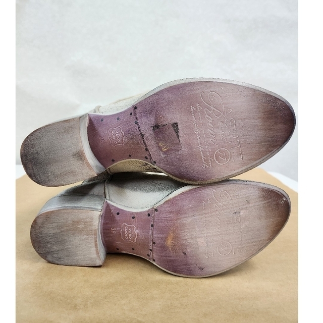 Lasuite milano 新品未使用 ブーツ レディースの靴/シューズ(ブーツ)の商品写真