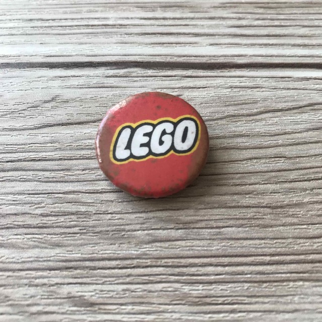 Lego(レゴ)のLEGO レゴ　アンティーク　缶バッジ　バッチ　レトロ インテリア/住まい/日用品のインテリア小物(その他)の商品写真