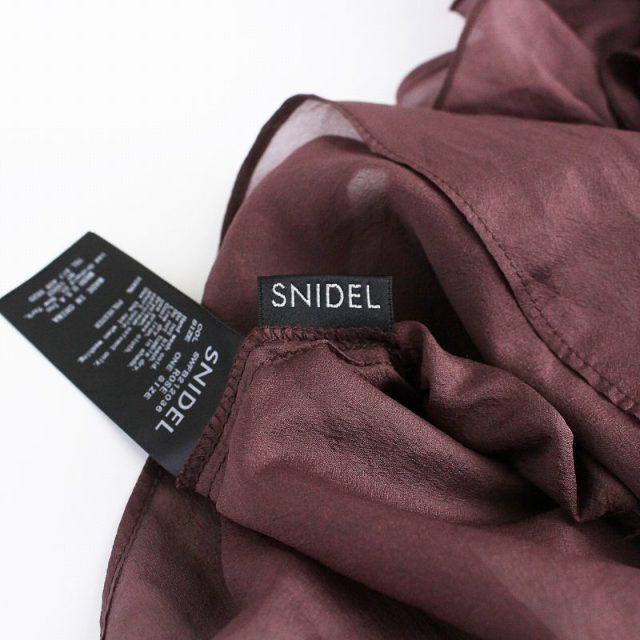 SNIDEL(スナイデル)のスナイデル 21SS バックデザインフリルブラウス ノースリーブ シースルー F レディースのトップス(シャツ/ブラウス(半袖/袖なし))の商品写真