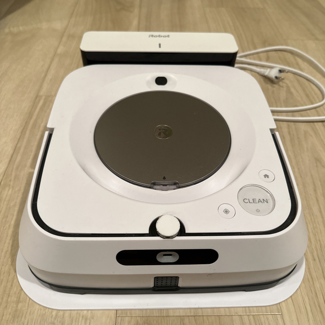 iRobot(アイロボット)のブラーバ ジェット m6 iRobot公式 床拭きロボット 水拭き から拭き両用 スマホ/家電/カメラの生活家電(掃除機)の商品写真