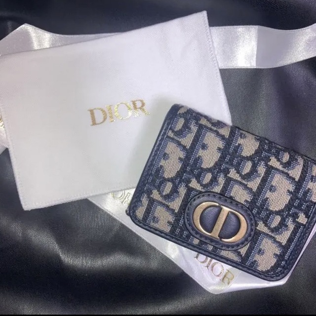 最前線の Dior 三つ折財布 即購入⭕️Dior - 財布