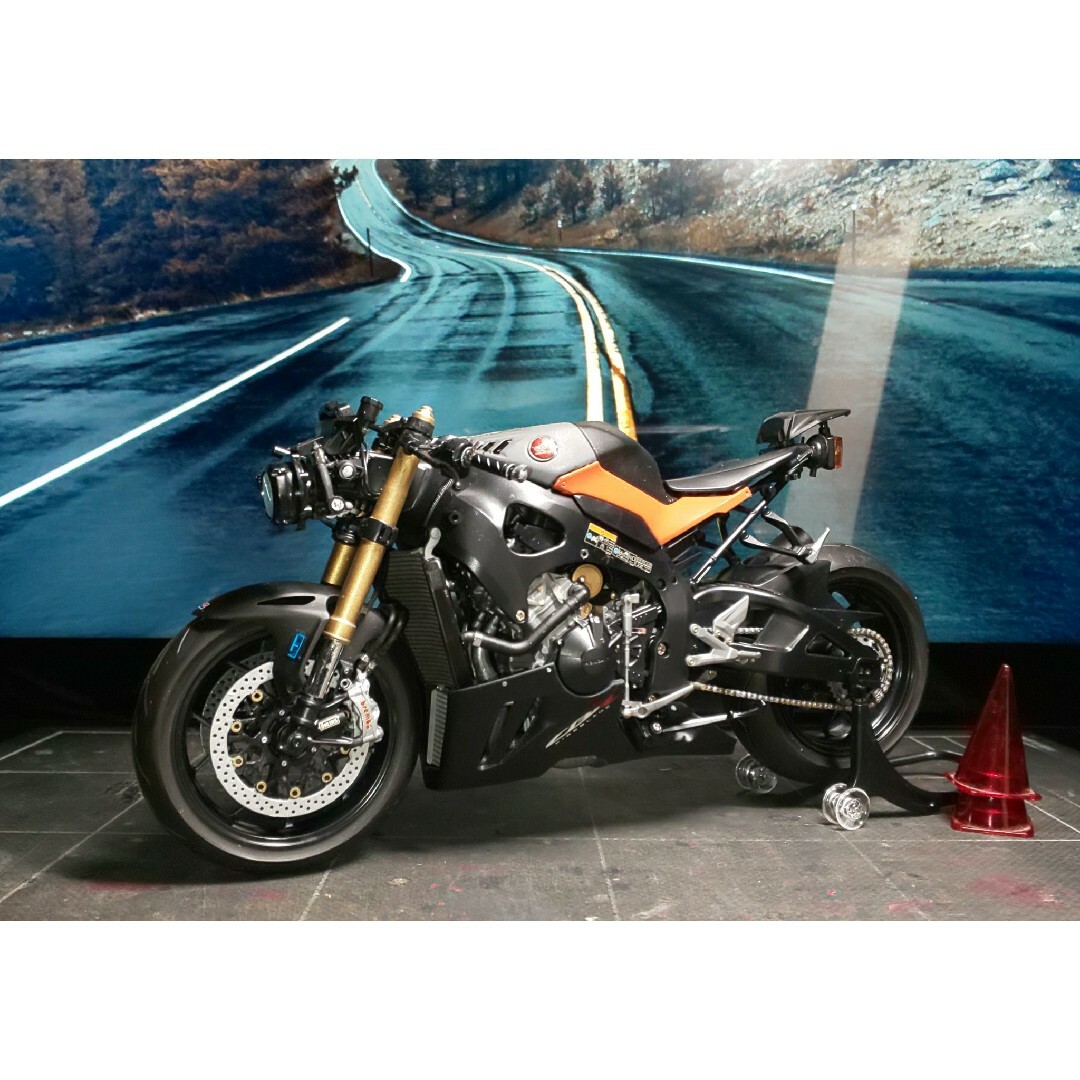 某メーカー TAMIYA - TAMIYA ホンダ CBR RR-R カスタム改 ネイキッド 完成品 模型+プラモデル