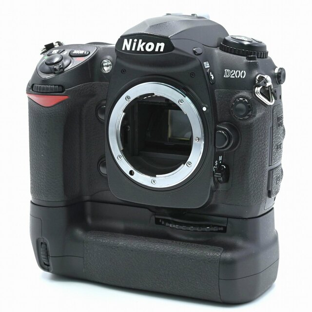 Nikon - Nikon D200 ボディ + MB-D200の通販 by Flagship Camera ...