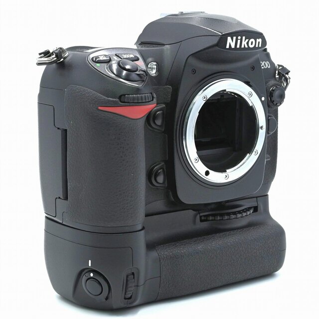 Nikon D200 ボディ + MB-D200