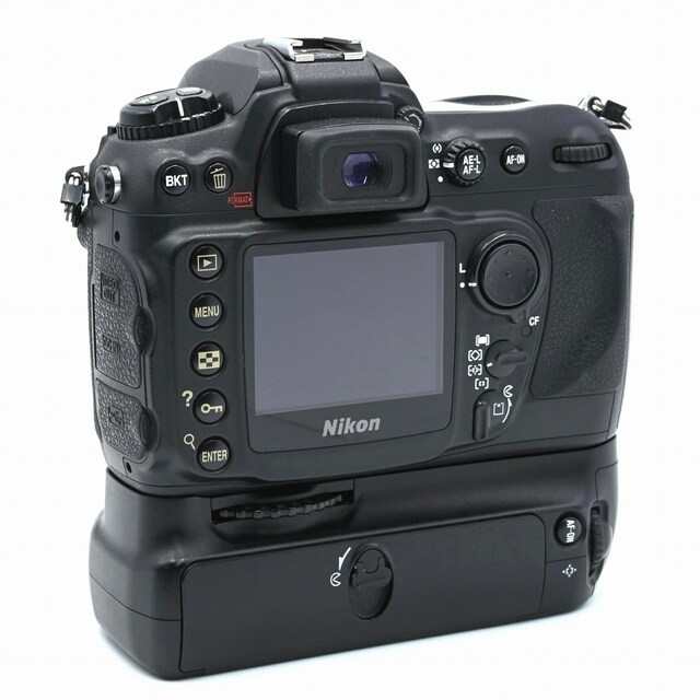 Nikon D200 ボディ + MB-D200 2