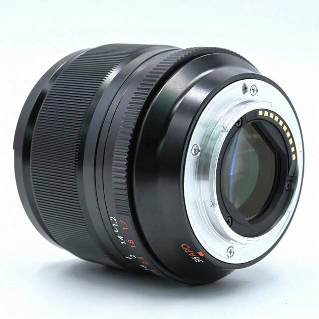 FUJIFILM XF56mm F1.2 R APD 3