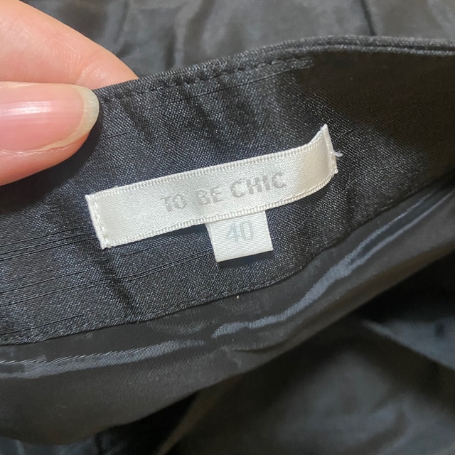 TO BE CHIC(トゥービーシック)のトゥービーシック　tobechic スカート レディースのスカート(ひざ丈スカート)の商品写真