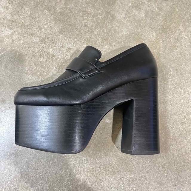 EMODA(エモダ)のEMODA ローファー　ブーツ　厚底　ショートブーツ レディースの靴/シューズ(ローファー/革靴)の商品写真