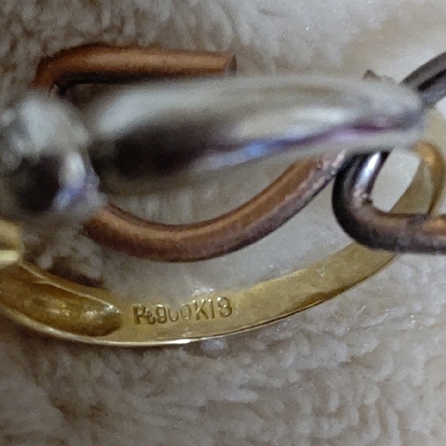 １８Ｋ ルビーリング ダイヤ プラチナ  コンビリング レディースのアクセサリー(リング(指輪))の商品写真