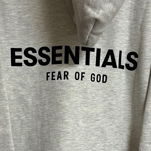 新品・サイズL【Fear of God】Essentials ロゴパーカー