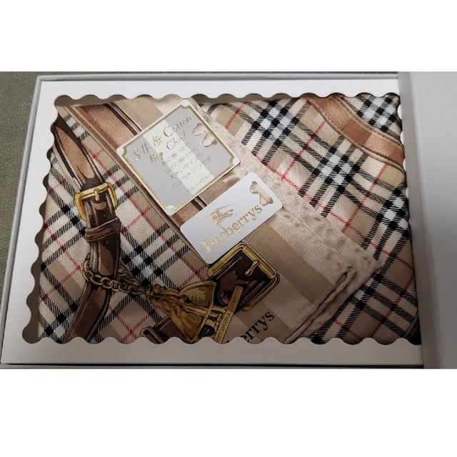 BURBERRY(バーバリー)のBurberry.s バーバリー ハンカチーフ 新品未使用 レディースのファッション小物(ハンカチ)の商品写真