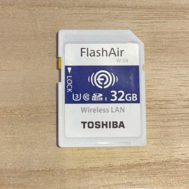 新品未使用　東芝 FlashAir 16GB W-04