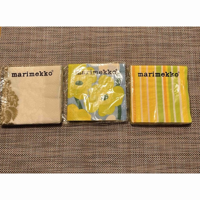 marimekko(マリメッコ)のマリメッコ　ペーパーナプキン E 15枚 ハンドメイドの素材/材料(その他)の商品写真
