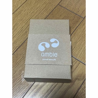 ambie＊イヤーカフ型イヤホン(ヘッドフォン/イヤフォン)