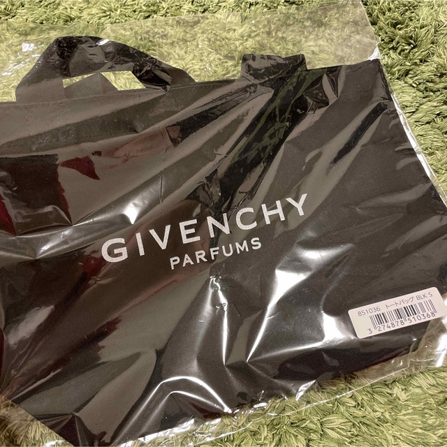 GIVENCHY(ジバンシィ)のジバンシイ　トートバッグ レディースのバッグ(トートバッグ)の商品写真