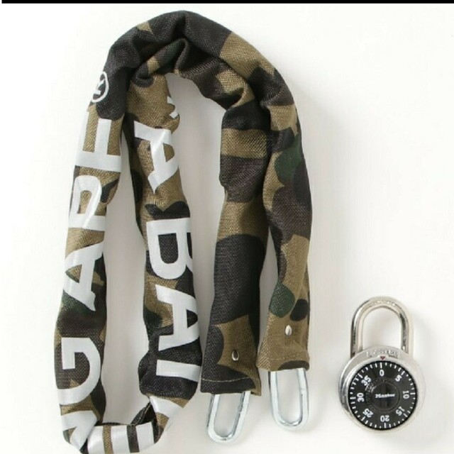 A BATHING APE 1ST CAMO CHAIN LOCK