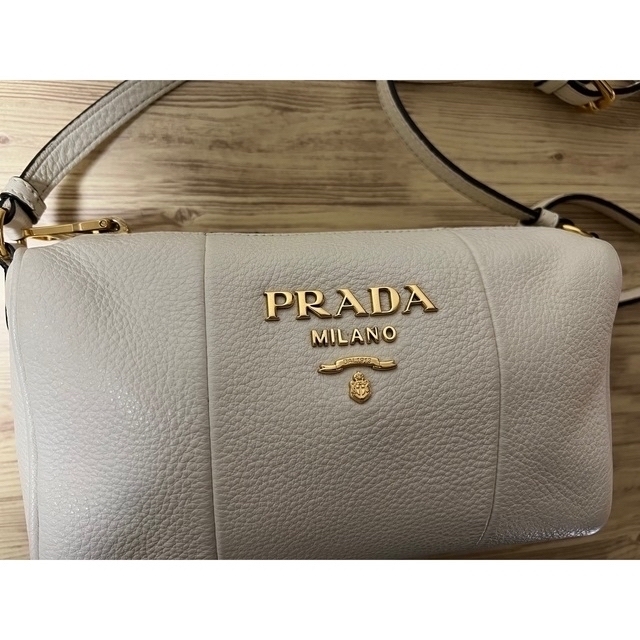 プラダ PRADA ショルダーバッグ 1BH157 ヴィッテロ