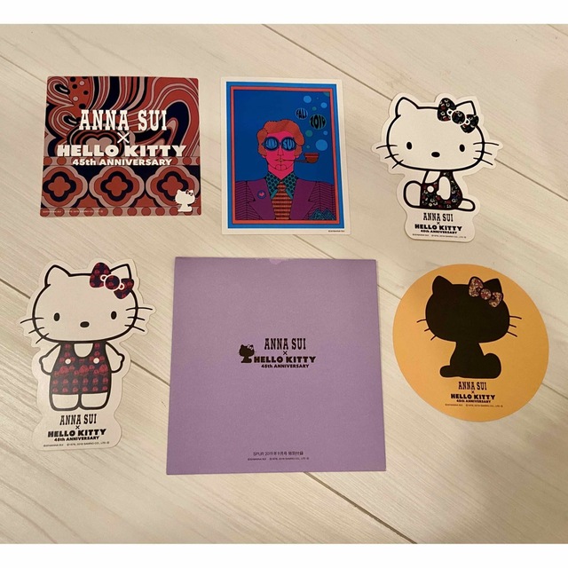 ANNA SUI(アナスイ)のANNA SUI × HELLO KITTY 45周年記念ステッカー💘 エンタメ/ホビーのおもちゃ/ぬいぐるみ(キャラクターグッズ)の商品写真