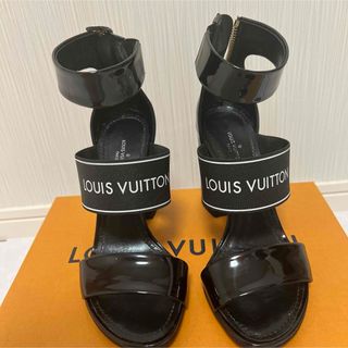 Louis Vuitton 黒 エナメル サンダル ヒール7cm 36.5 Louis Vuitton 黒 エナメル サンダル ヒール7cm 36.5