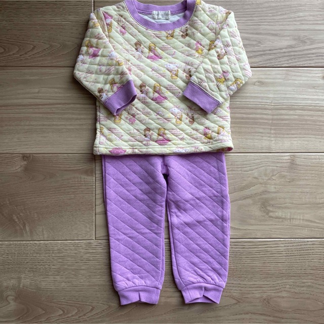 キルトパジャマ　ズボン未使用 キッズ/ベビー/マタニティのキッズ服女の子用(90cm~)(パジャマ)の商品写真