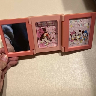 ディズニー(Disney)のミニーちゃん　時計　写真立て　　いちごパジャマ2点セット(置時計)