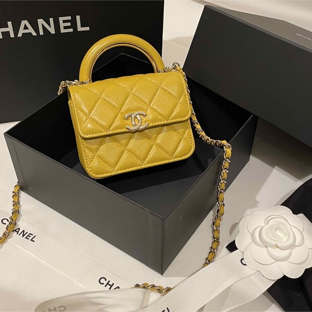 レア　CHANEL ミニミニ　チェーンバッグ　トップハンドル色マスタードイエロー