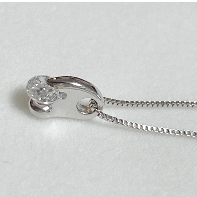 プラチナネックレス　天然ダイヤモンド レディースのアクセサリー(ネックレス)の商品写真