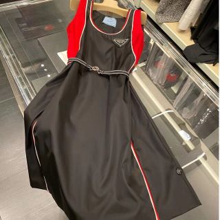 プラダ ロゴ ひざ丈ワンピース(レディース)の通販 40点 | PRADAの