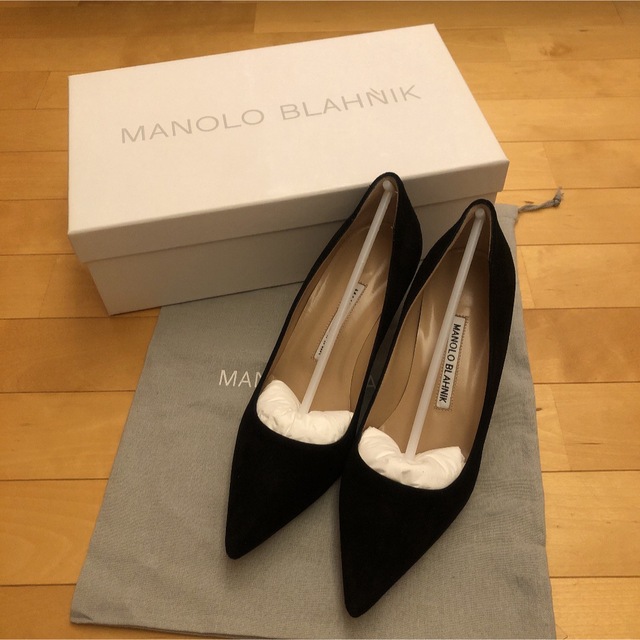 MANOLO BLAHNIK(マノロブラニク)のお値下げ【新品未使用】マノロブラニク BB50 ブラック【定番】 レディースの靴/シューズ(ハイヒール/パンプス)の商品写真