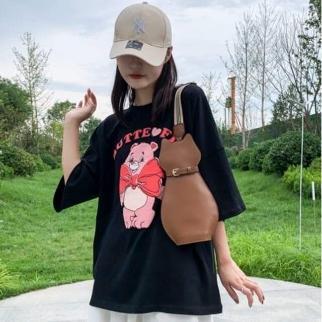 新品 レザー ねこ 猫 キャット ショルダーポーチ スマホ アイコスケースにも♪ スマホ/家電/カメラのスマホアクセサリー(その他)の商品写真