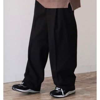 ビームス(BEAMS)のBeAMS DOT / ワイド ストレートパンツ　Ｌ　ブラック　WEB限定(その他)