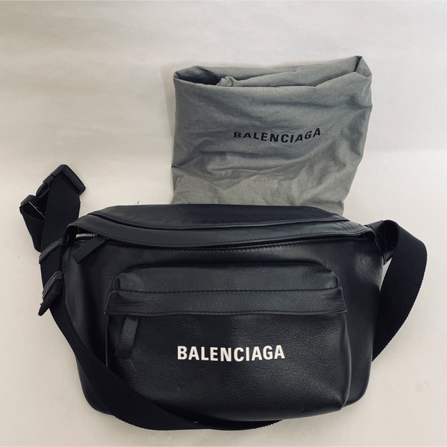 BALENCIAGA ボディバッグ