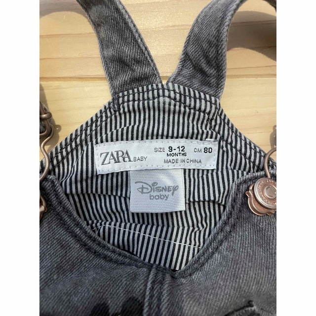 ZARA KIDS(ザラキッズ)のZARA baby ミッキー総柄　オーバーオール キッズ/ベビー/マタニティのベビー服(~85cm)(ワンピース)の商品写真