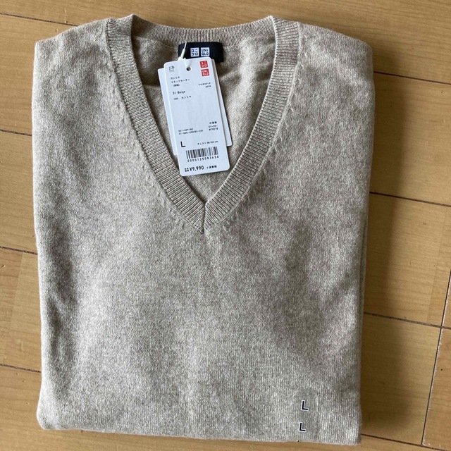 UNIQLO(ユニクロ)の新品、未使用ユニクロ紳士カシミヤVネックセーター(長袖)L メンズのトップス(ニット/セーター)の商品写真