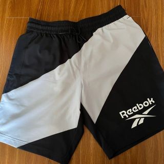 Reebok - 【美品】Reebok リーボック□ハーフパンツ□黒・白の通販 by