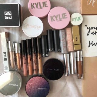 コスメまとめ売り　福袋　Kylie カイリー