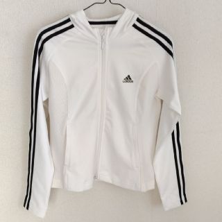 アディダス(adidas)のadidasアディダス　フード　パーカー(トレーニング用品)