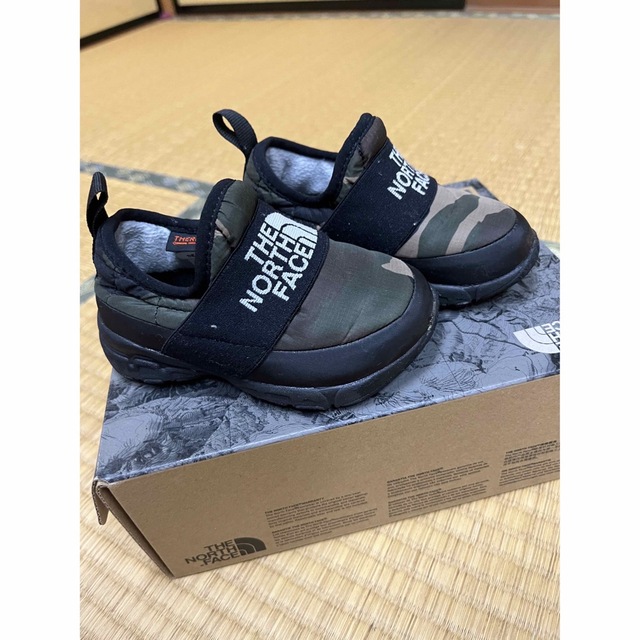 THE NORTH FACE(ザノースフェイス)のTHE NORTH FACE スニーカー キッズ/ベビー/マタニティのキッズ靴/シューズ(15cm~)(スニーカー)の商品写真